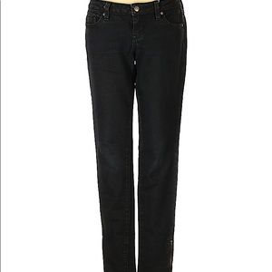 2.1 Denim jeans with zippers
